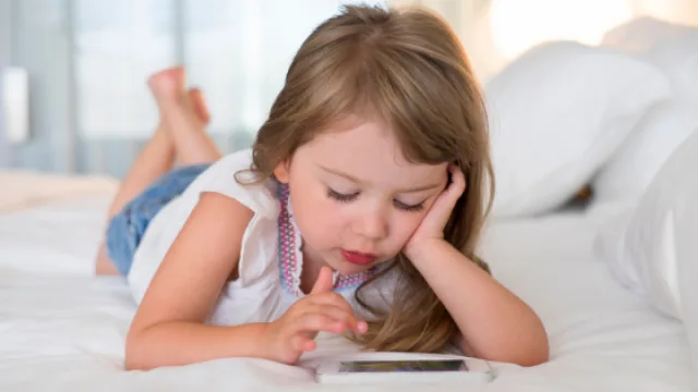 Girl phone t